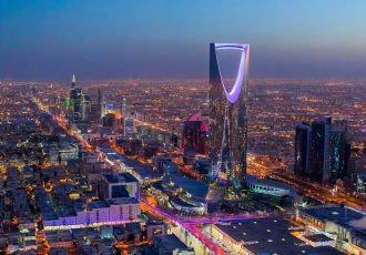 عربستان سعودی چه می کند‌؟ / برنامه ریزی عملیاتی برای شکل گیری تمدن جدید در ۲۰۳۰ : صندوق ذخیره ارزی ۲۵۰۰ میلیارد دلاری