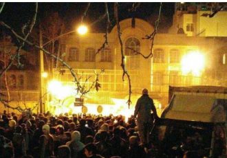 سفارت رژیم صهیونسیتی به آتش کشیده شد